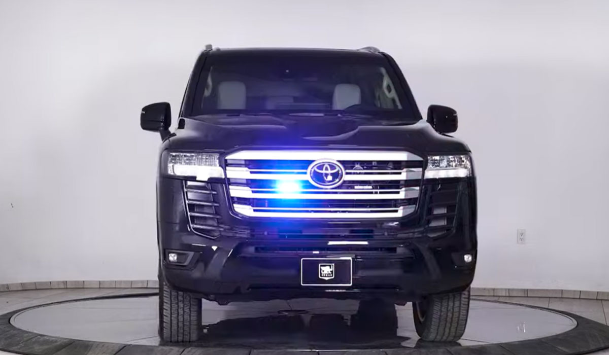 Броньований Toyota Land Cruiser 300