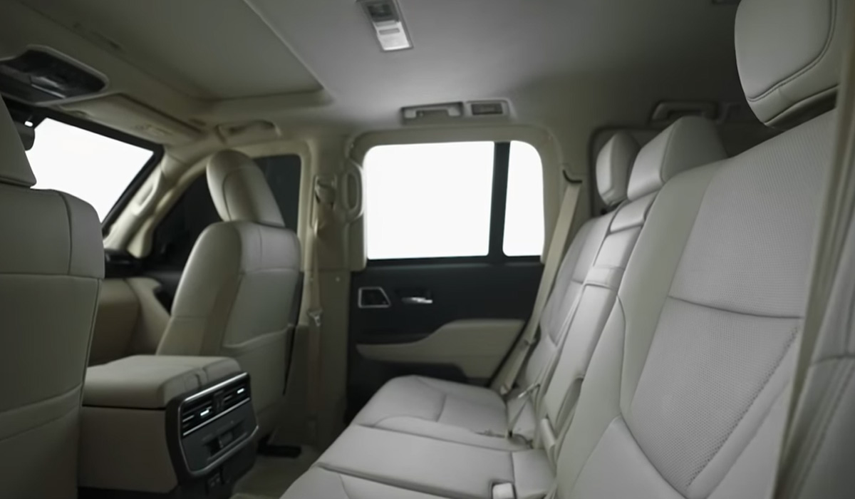 Броньований Toyota Land Cruiser 300