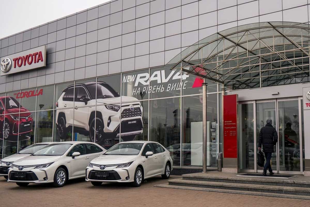 Українські дилерські центри Toyota 