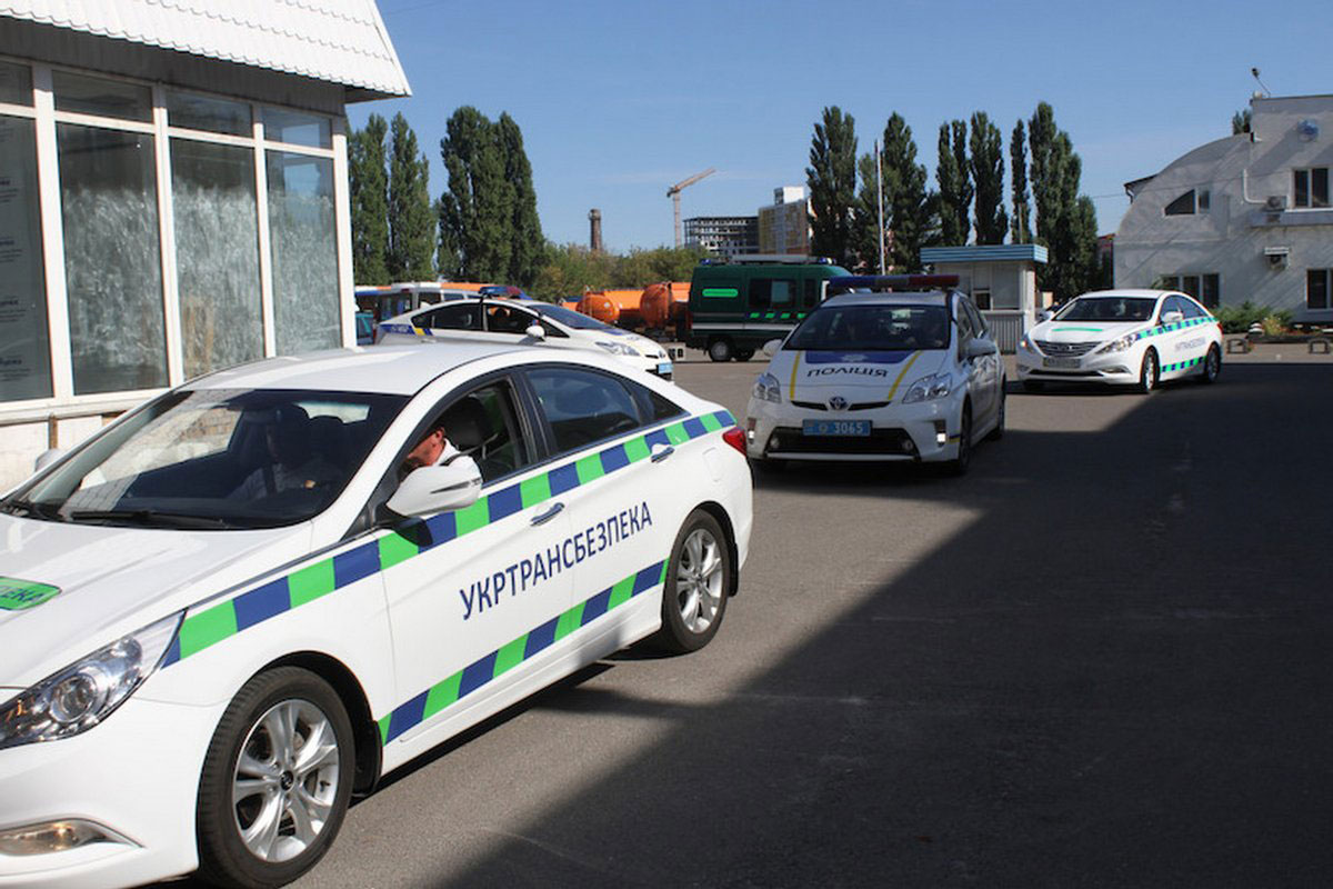 inspektori_bezpeki_na_dorogah